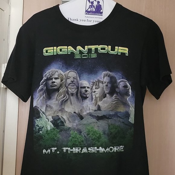 GENTLY USED, 2013 MEGADEATH GIGANTOUR CONCERT SHIRT, SMALL!!! - Picture 1 of 4
